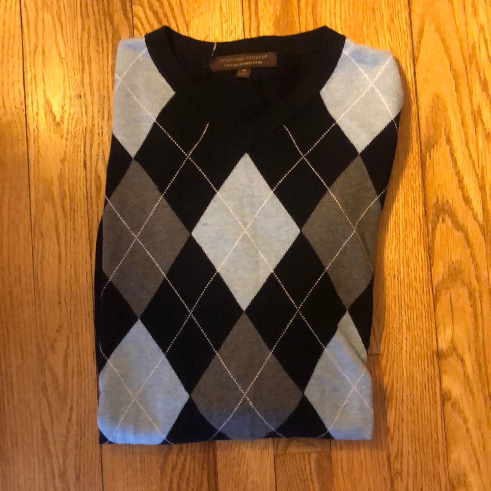 Argyle light weight sweater
